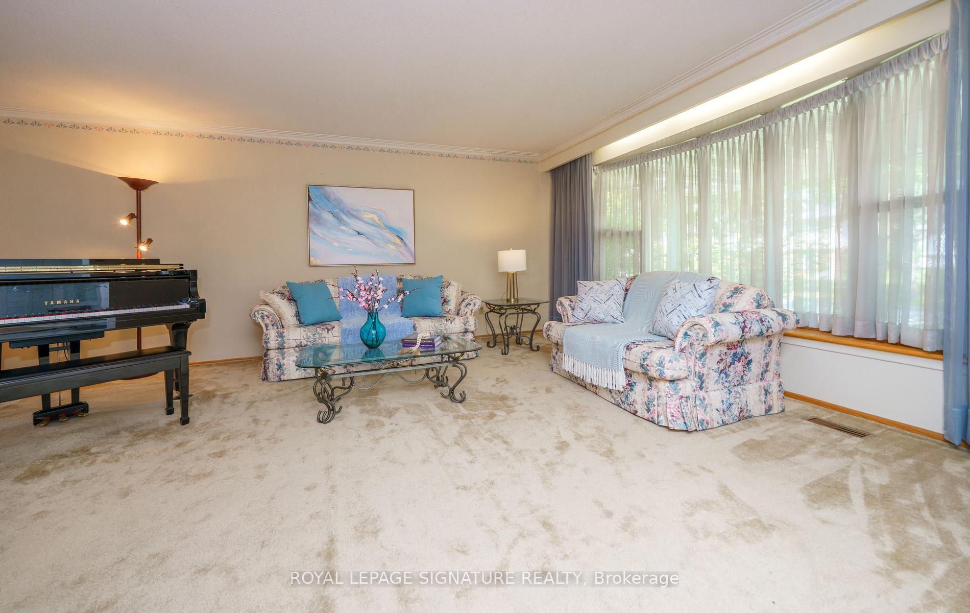 Photo 5 of 86 Dunmurray Boulevard, Scarborough, Tam O'Shanter-Sullivan — HOMEH