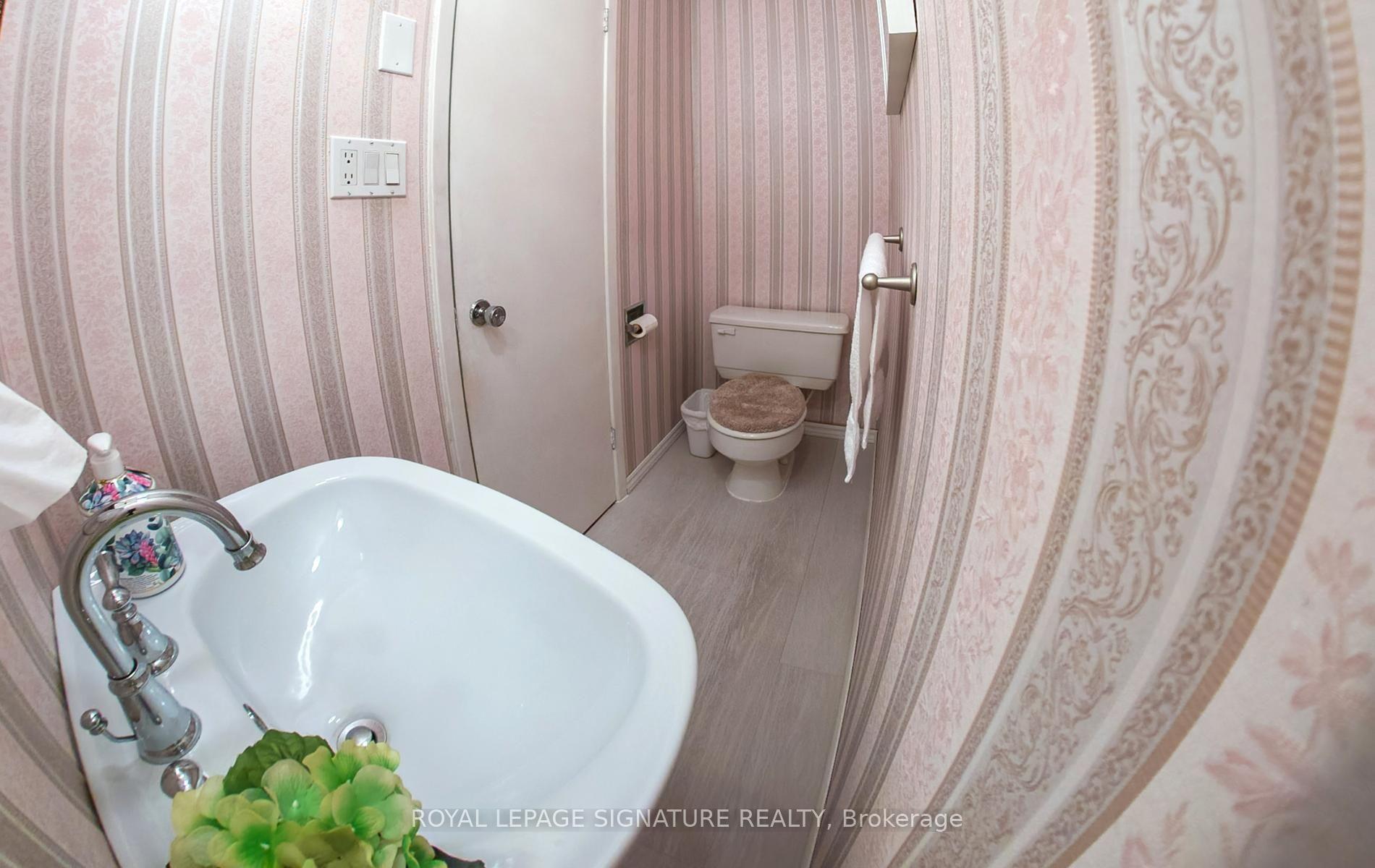 Photo 17 of 86 Dunmurray Boulevard, Scarborough, Tam O'Shanter-Sullivan — HOMEH