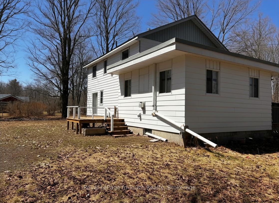 Photo 5 of 874 Cedar Point Road, Tiny, Rural Tiny — HOMEH