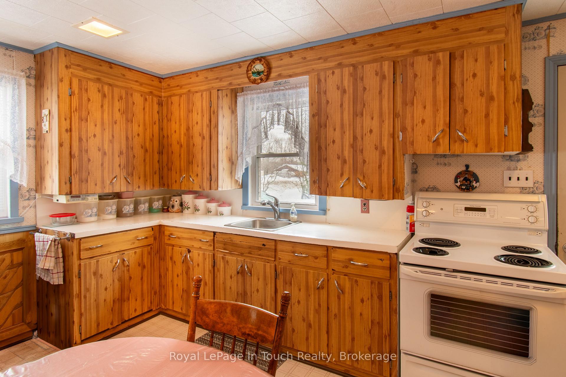 Photo 7 of 874 Cedar Point Road, Tiny, Rural Tiny — HOMEH