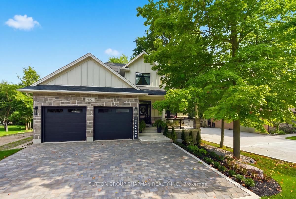 Photo of 830 Riverside Drive