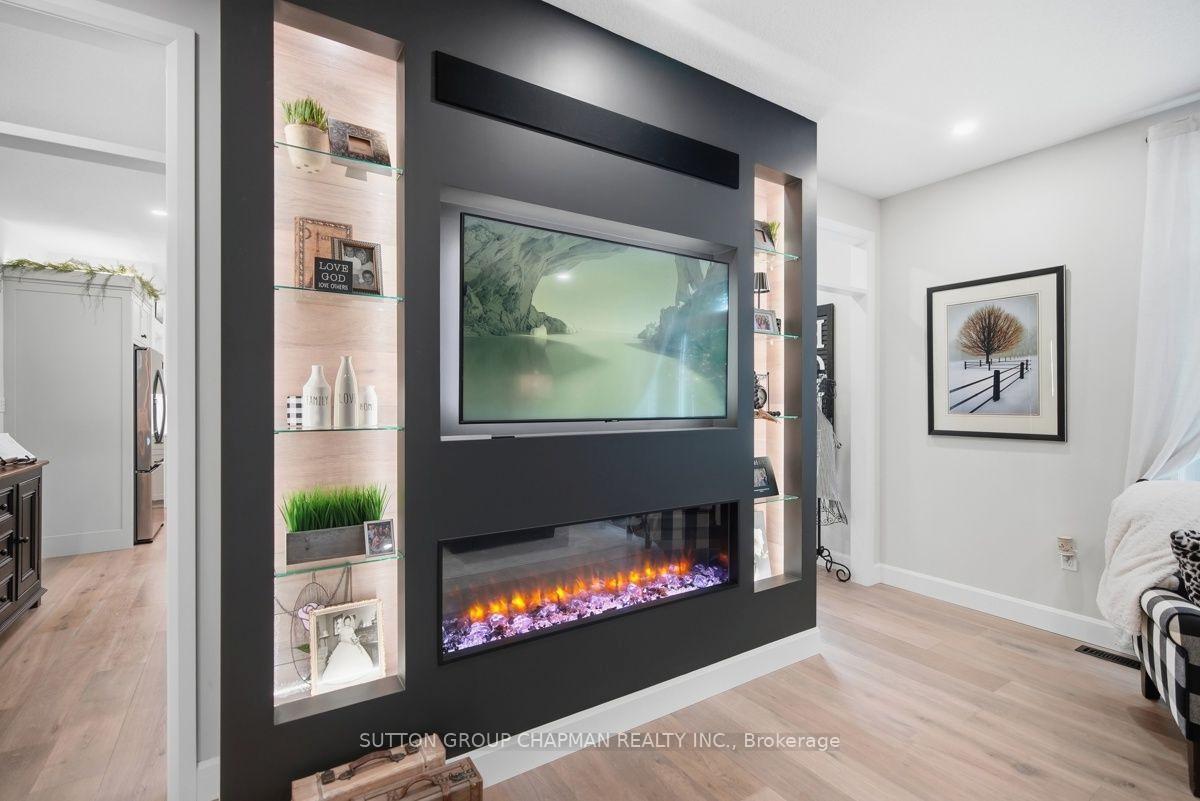 Photo 13 of 830 Riverside Drive, London, North Q — HOMEH
