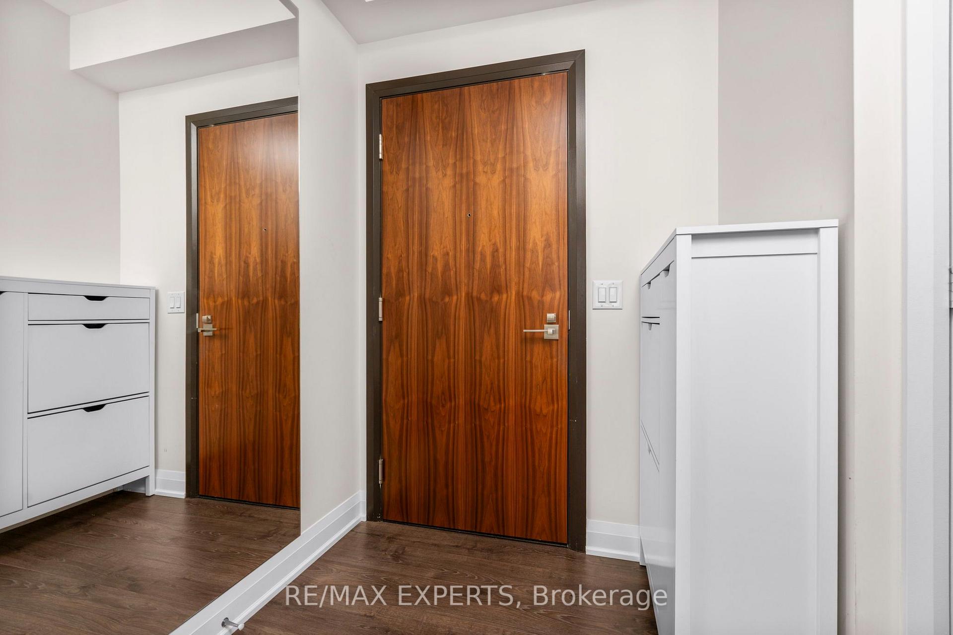 Photo 4 of Unit 1905, 36 Park Lawn Road, Etobicoke, Mimico — HOMEH