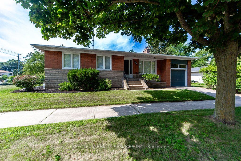 Photo 1 of 131 West Deane Park Drive, Etobicoke, Eringate-Centennial-West Deane — HOMEH