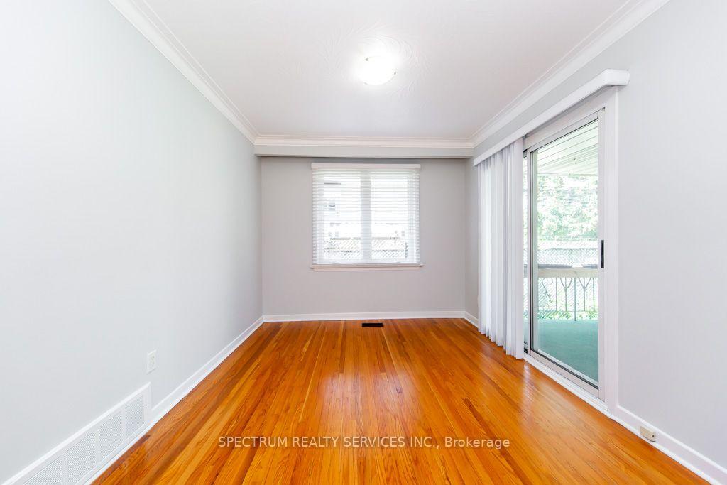 Photo 14 of 131 West Deane Park Drive, Etobicoke, Eringate-Centennial-West Deane — HOMEH