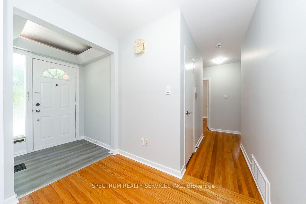 Photo 21 of 131 West Deane Park Drive, Etobicoke, Eringate-Centennial-West Deane — HOMEH