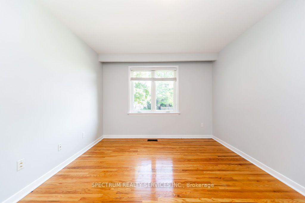 Photo 22 of 131 West Deane Park Drive, Etobicoke, Eringate-Centennial-West Deane — HOMEH
