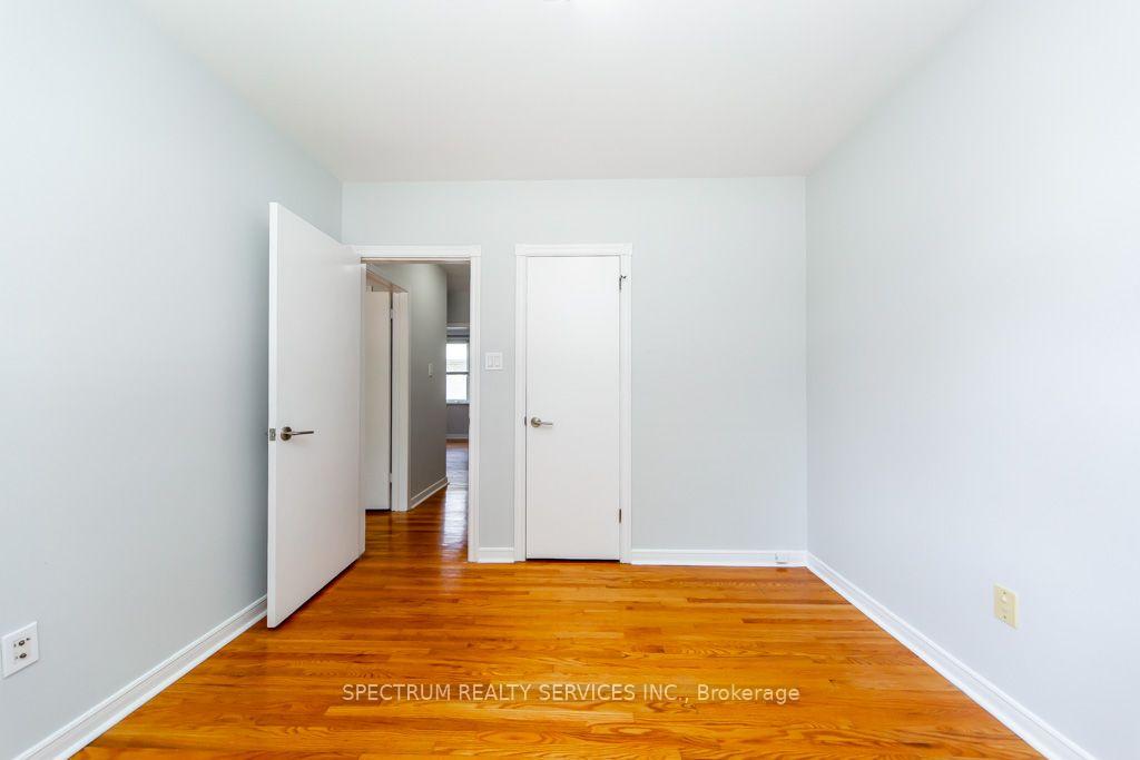 Photo 27 of 131 West Deane Park Drive, Etobicoke, Eringate-Centennial-West Deane — HOMEH