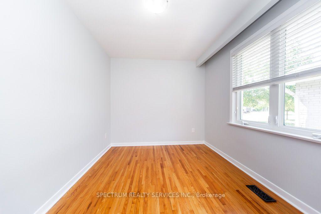 Photo 29 of 131 West Deane Park Drive, Etobicoke, Eringate-Centennial-West Deane — HOMEH