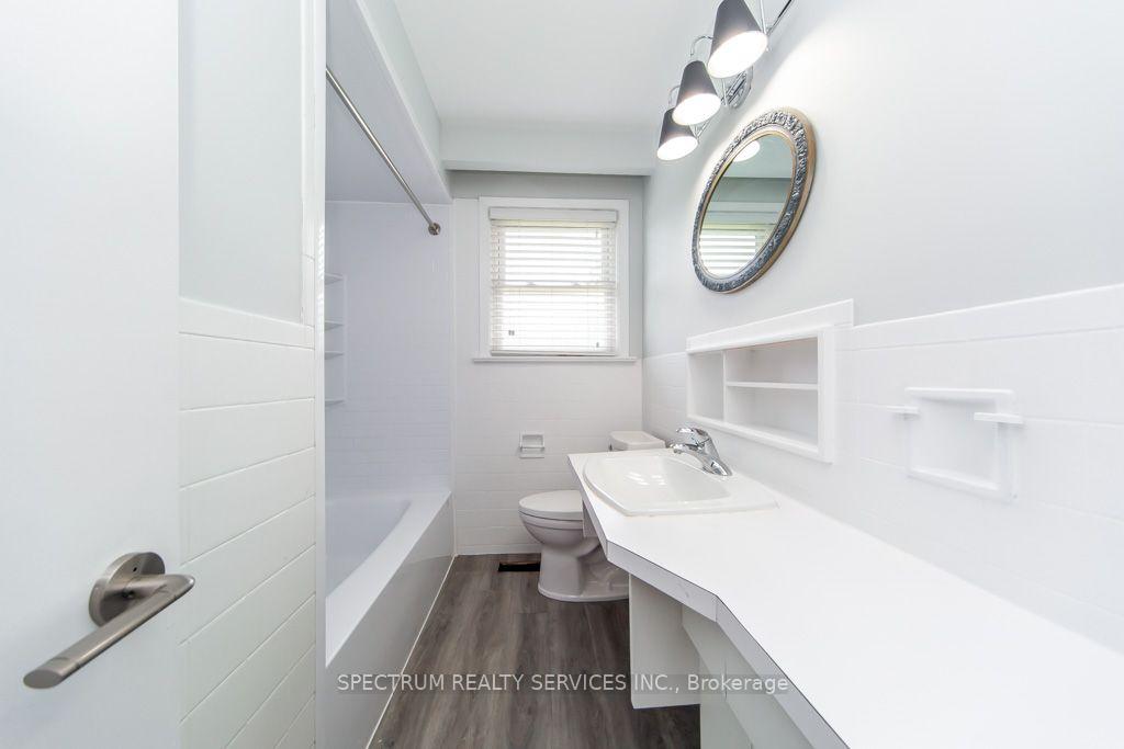 Photo 30 of 131 West Deane Park Drive, Etobicoke, Eringate-Centennial-West Deane — HOMEH