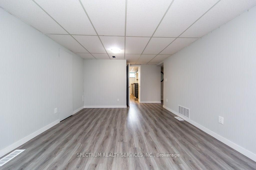 Photo 34 of 131 West Deane Park Drive, Etobicoke, Eringate-Centennial-West Deane — HOMEH