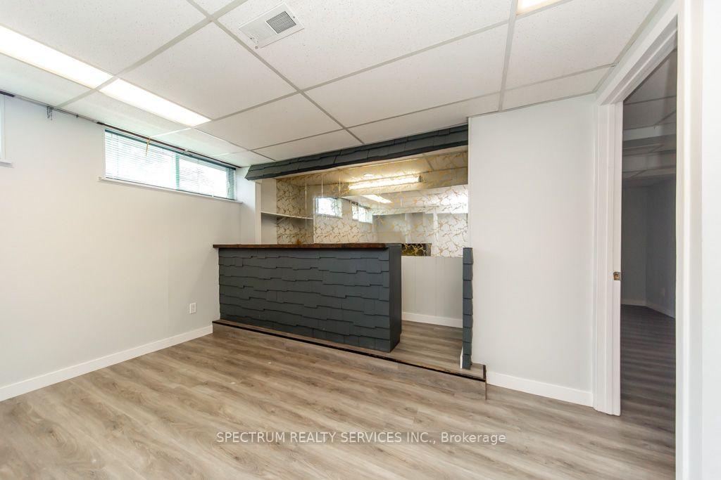 Photo 35 of 131 West Deane Park Drive, Etobicoke, Eringate-Centennial-West Deane — HOMEH