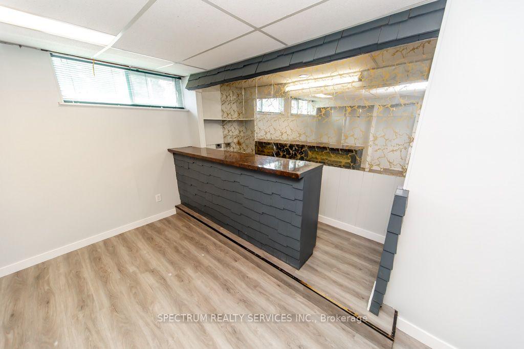 Photo 41 of 131 West Deane Park Drive, Etobicoke, Eringate-Centennial-West Deane — HOMEH