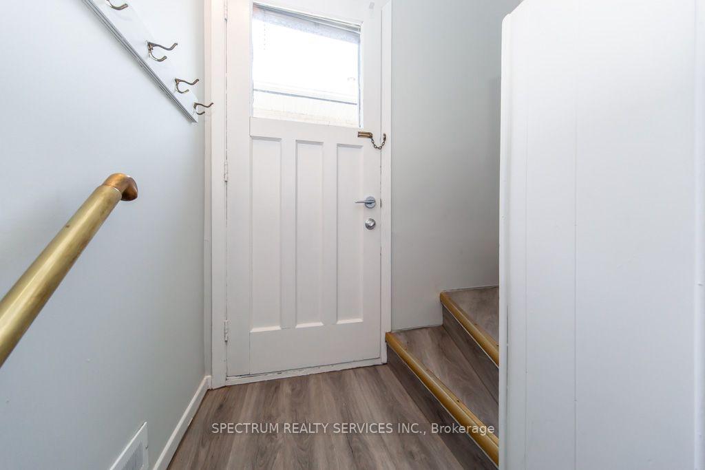 Photo 47 of 131 West Deane Park Drive, Etobicoke, Eringate-Centennial-West Deane — HOMEH