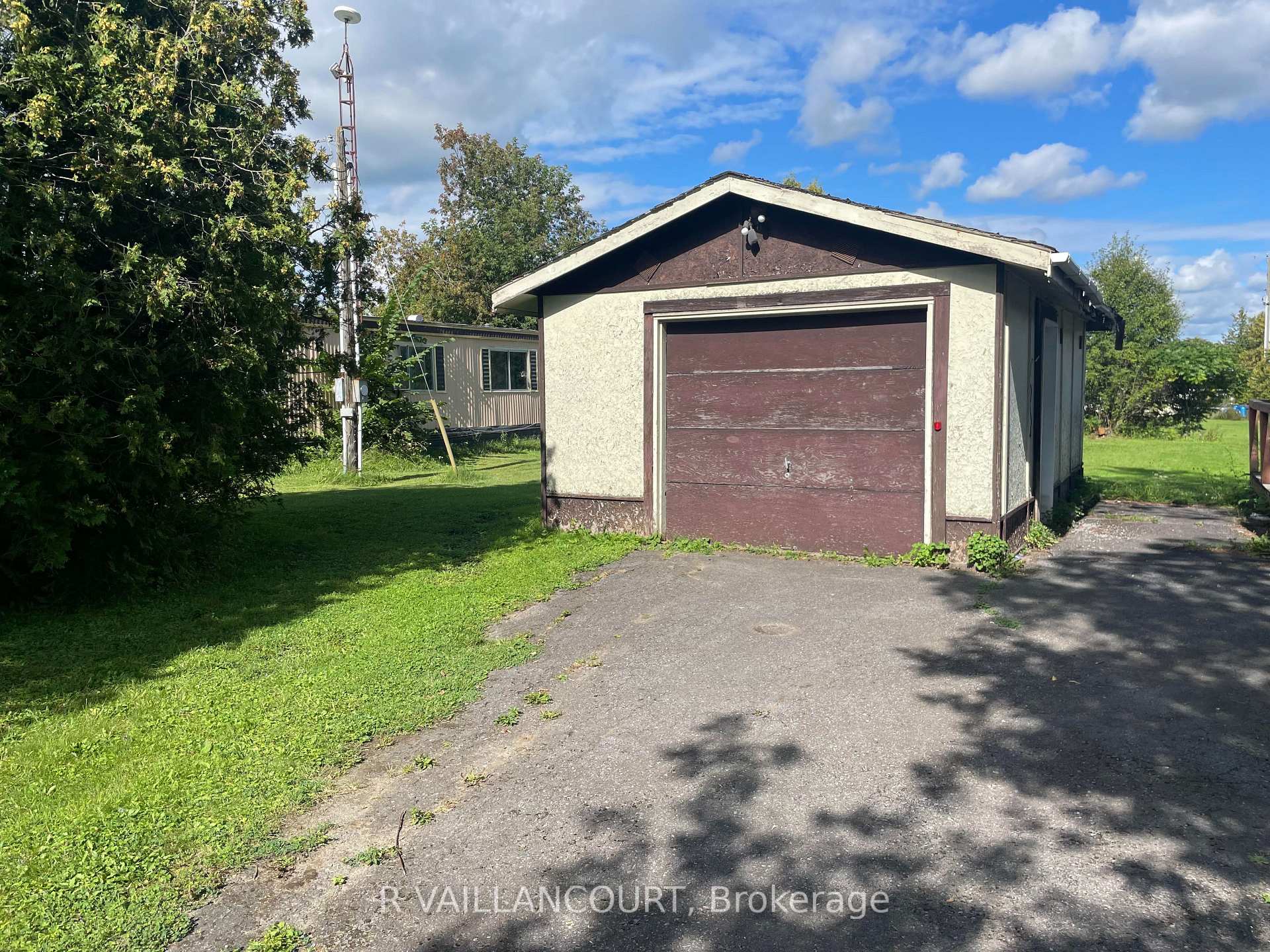 Photo 2 of 3813 Bobby Street, North Glengarry, Alexandria — HOMEH