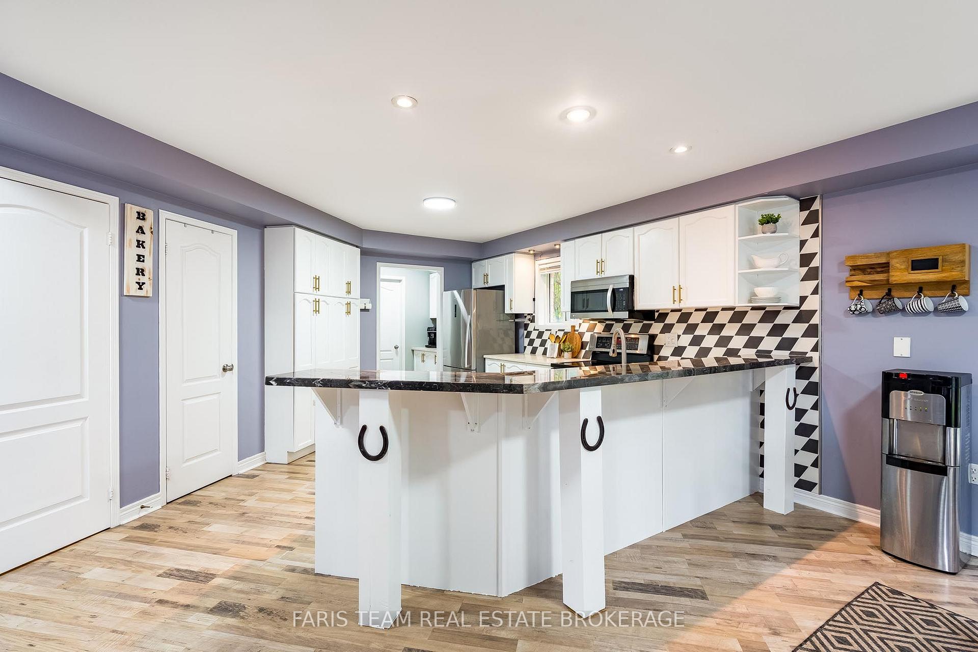 Photo 8 of 146 8th Avenue, New Tecumseth, Alliston — HOMEH
