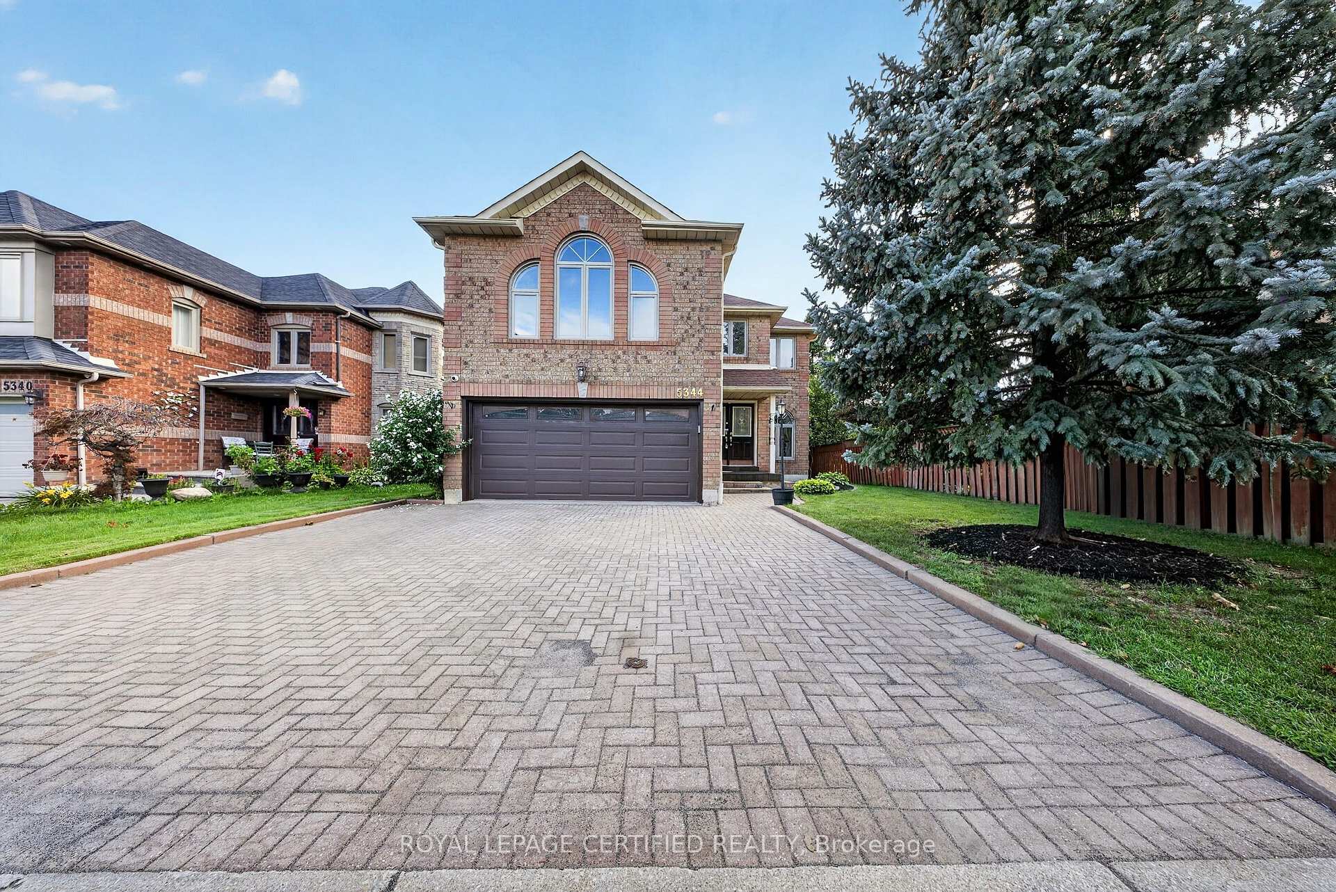 Photo 2 of 5344 Segriff Drive, Mississauga, East Credit — HOMEH