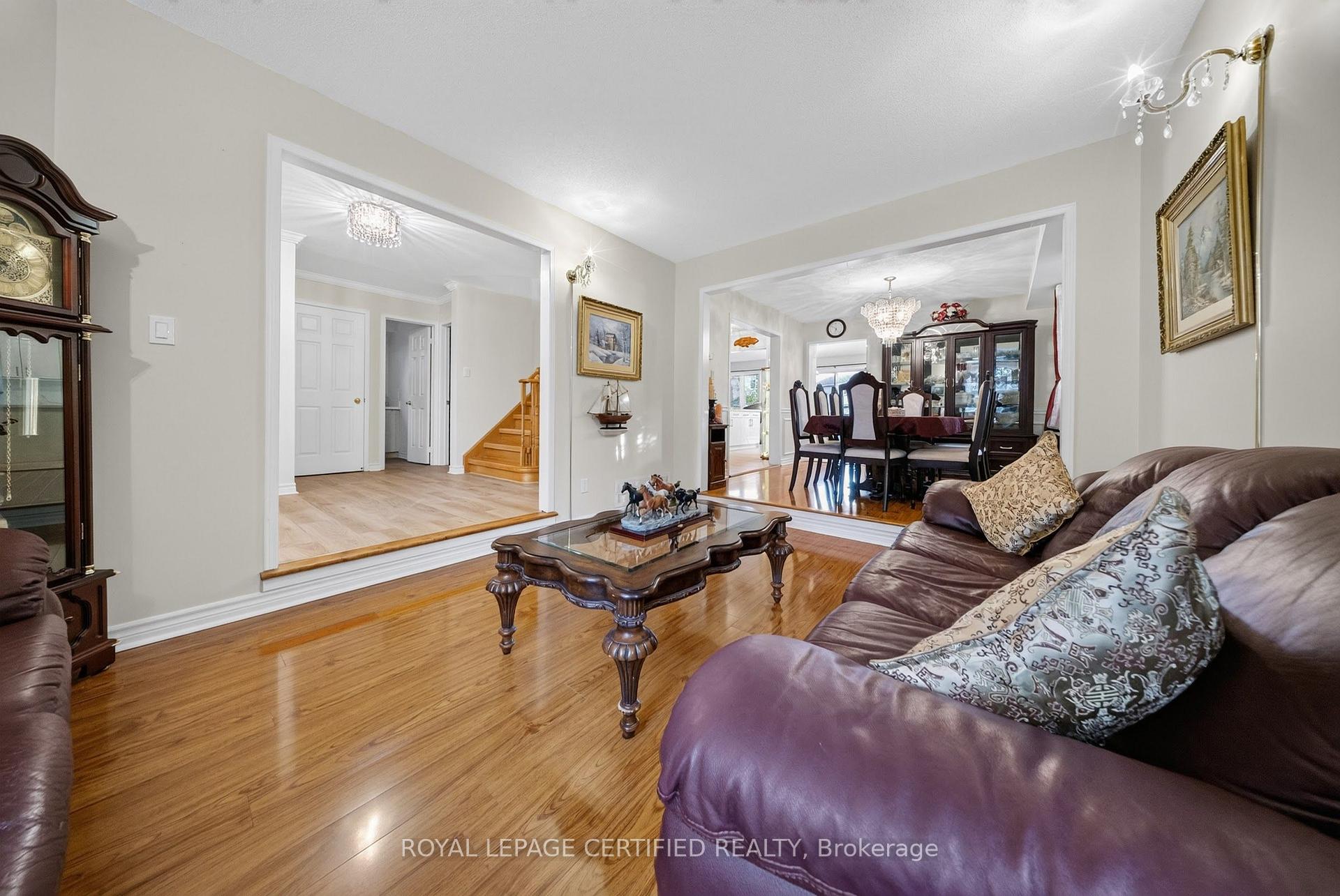 Photo 7 of 5344 Segriff Drive, Mississauga, East Credit — HOMEH