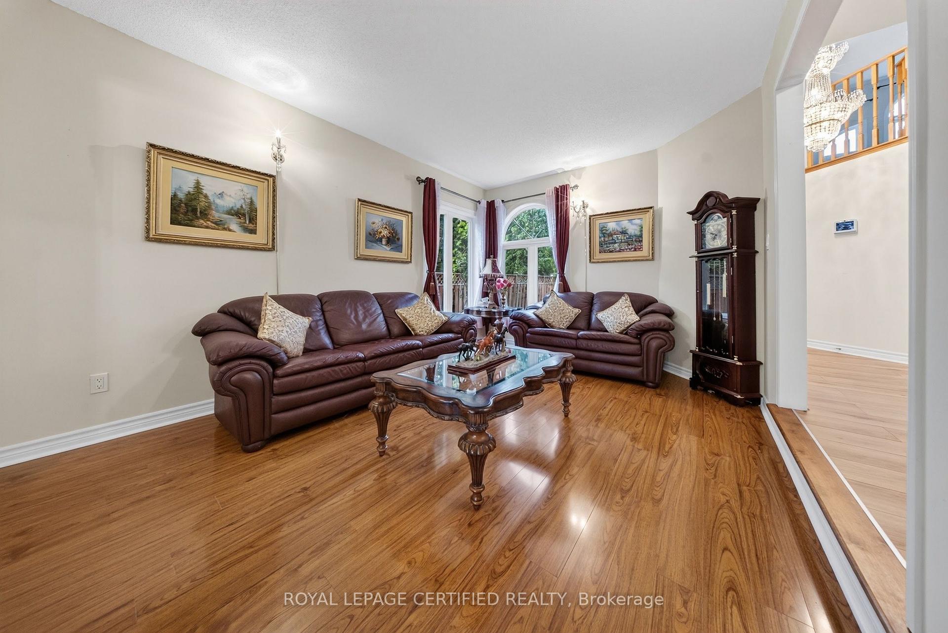 Photo 8 of 5344 Segriff Drive, Mississauga, East Credit — HOMEH