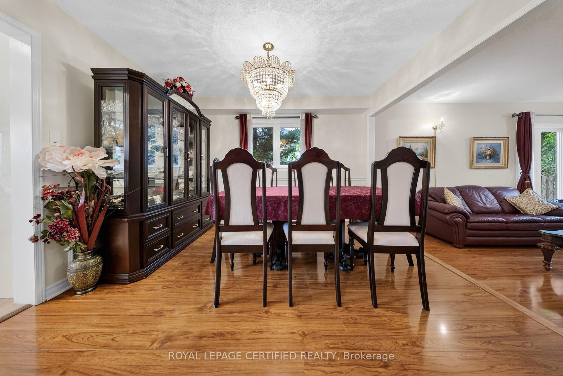 Photo 9 of 5344 Segriff Drive, Mississauga, East Credit — HOMEH