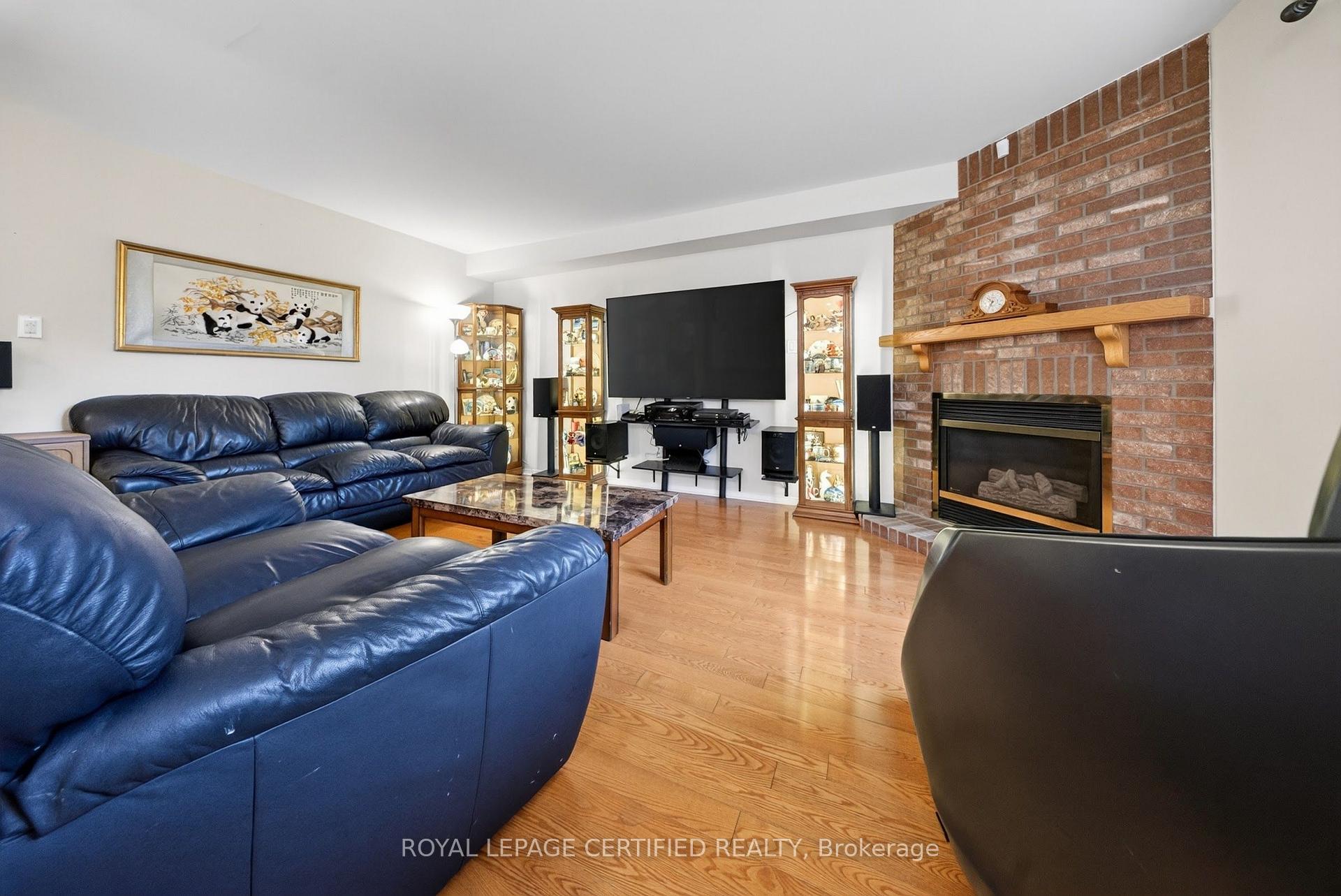 Photo 13 of 5344 Segriff Drive, Mississauga, East Credit — HOMEH