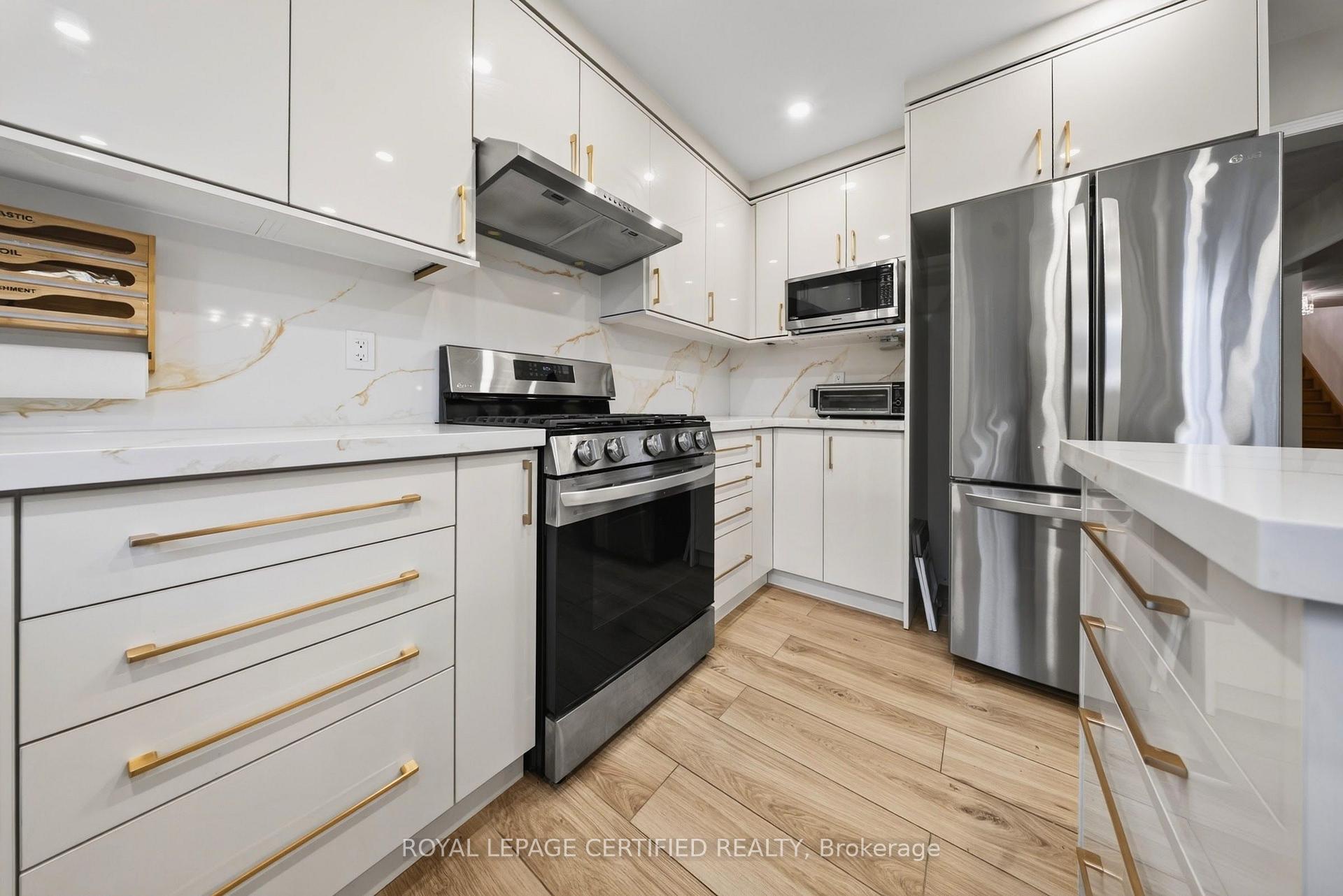 Photo 14 of 5344 Segriff Drive, Mississauga, East Credit — HOMEH