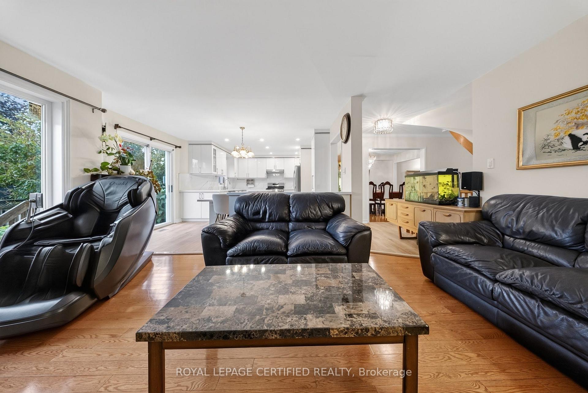 Photo 17 of 5344 Segriff Drive, Mississauga, East Credit — HOMEH