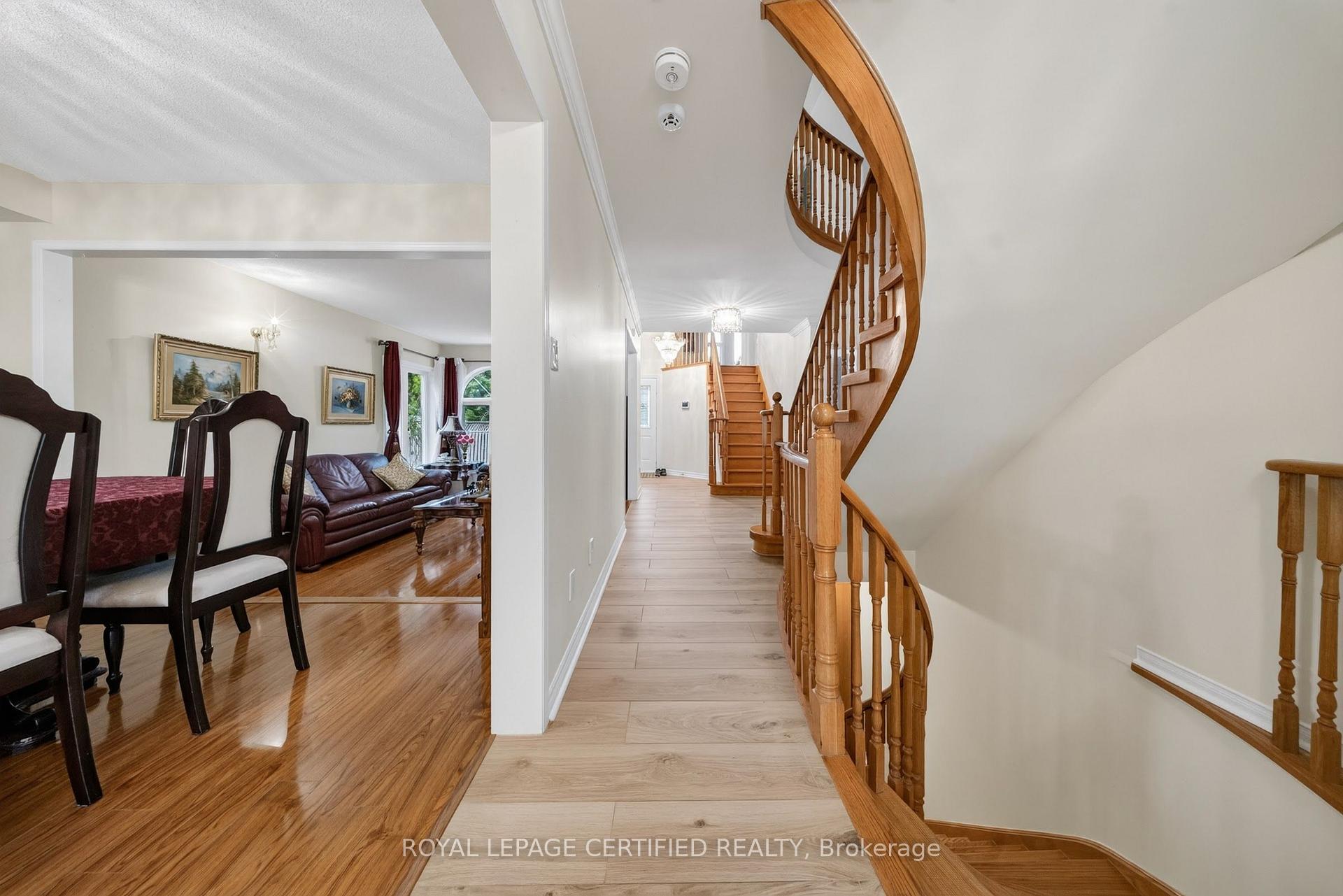 Photo 18 of 5344 Segriff Drive, Mississauga, East Credit — HOMEH