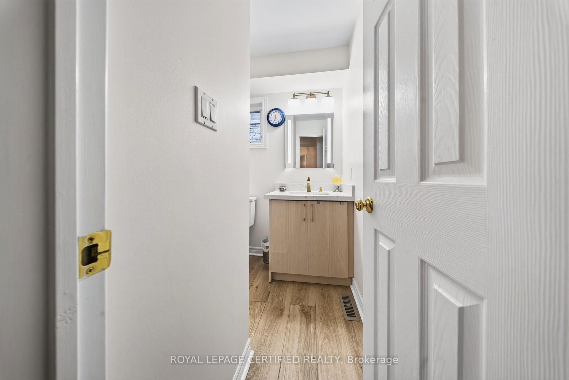 Photo 19 of 5344 Segriff Drive, Mississauga, East Credit — HOMEH
