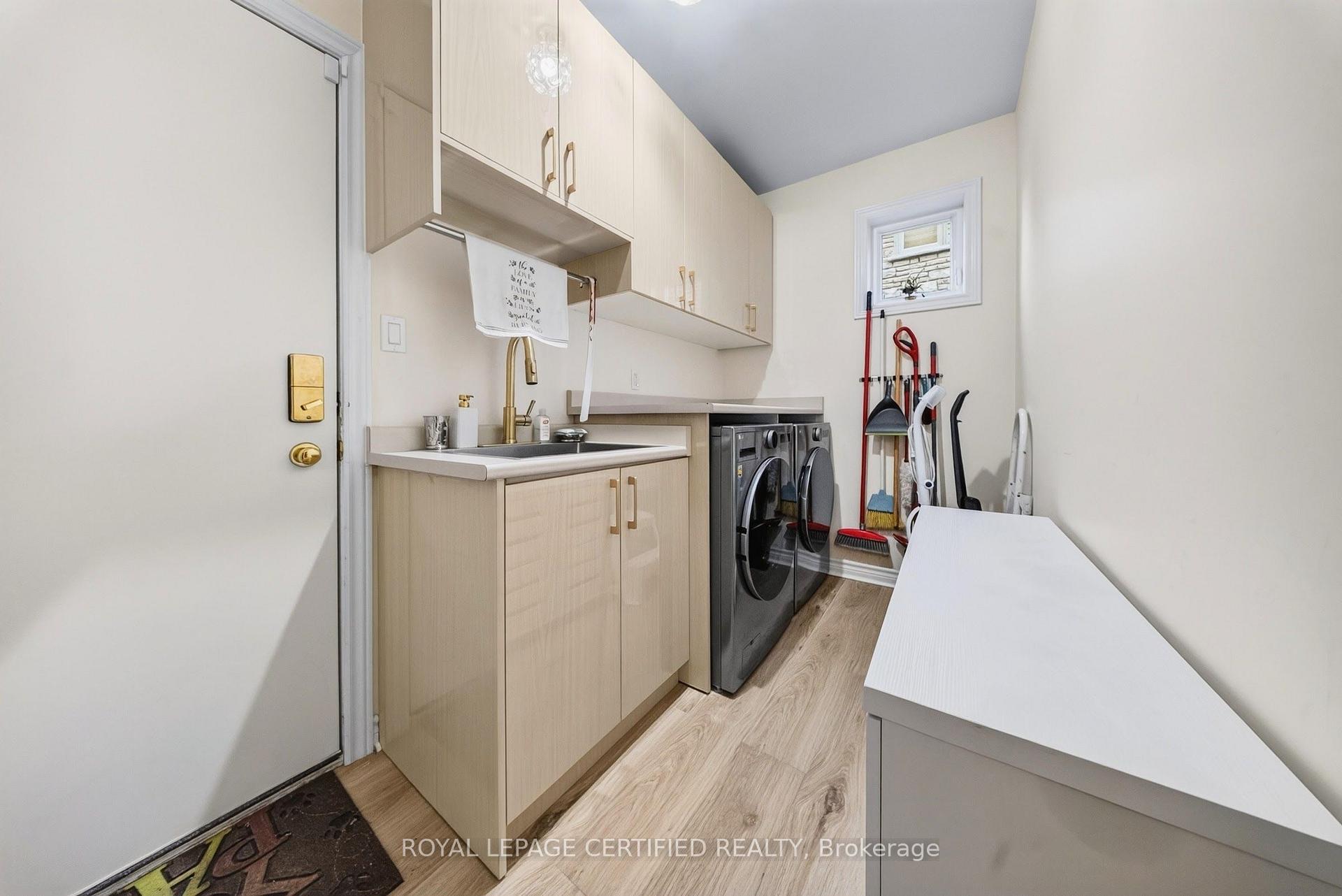 Photo 21 of 5344 Segriff Drive, Mississauga, East Credit — HOMEH