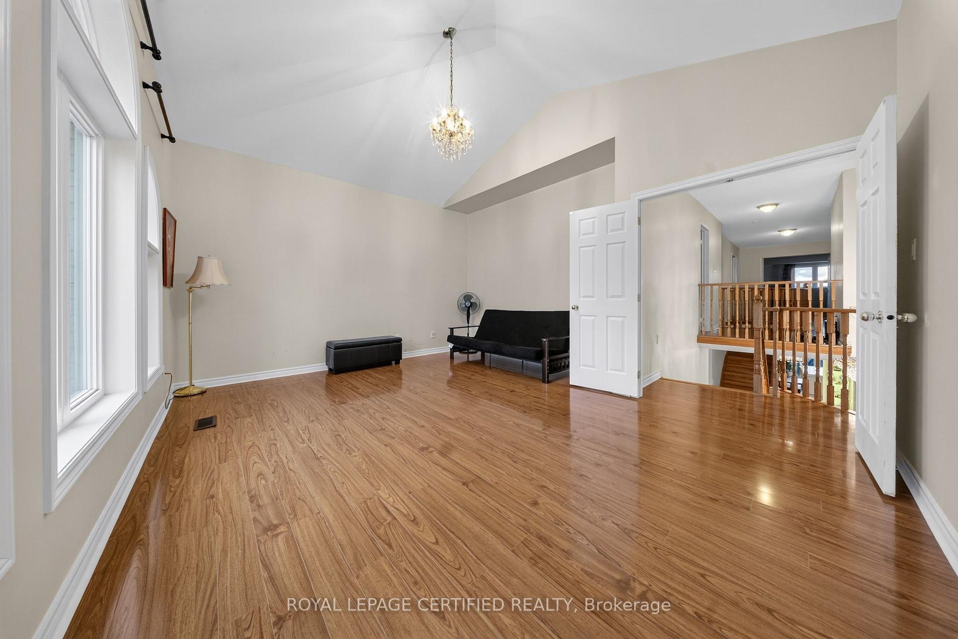 Photo 23 of 5344 Segriff Drive, Mississauga, East Credit — HOMEH