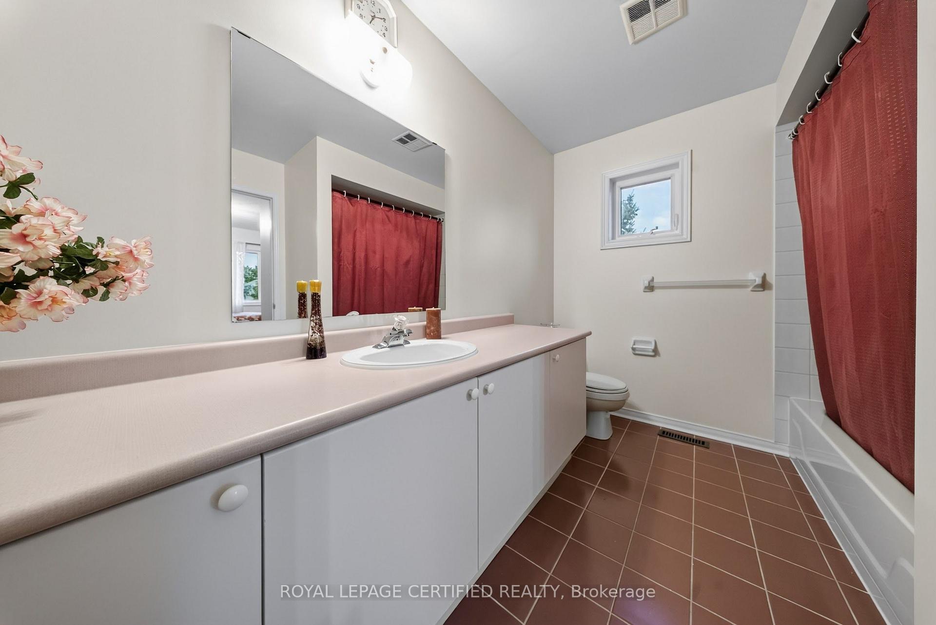 Photo 30 of 5344 Segriff Drive, Mississauga, East Credit — HOMEH