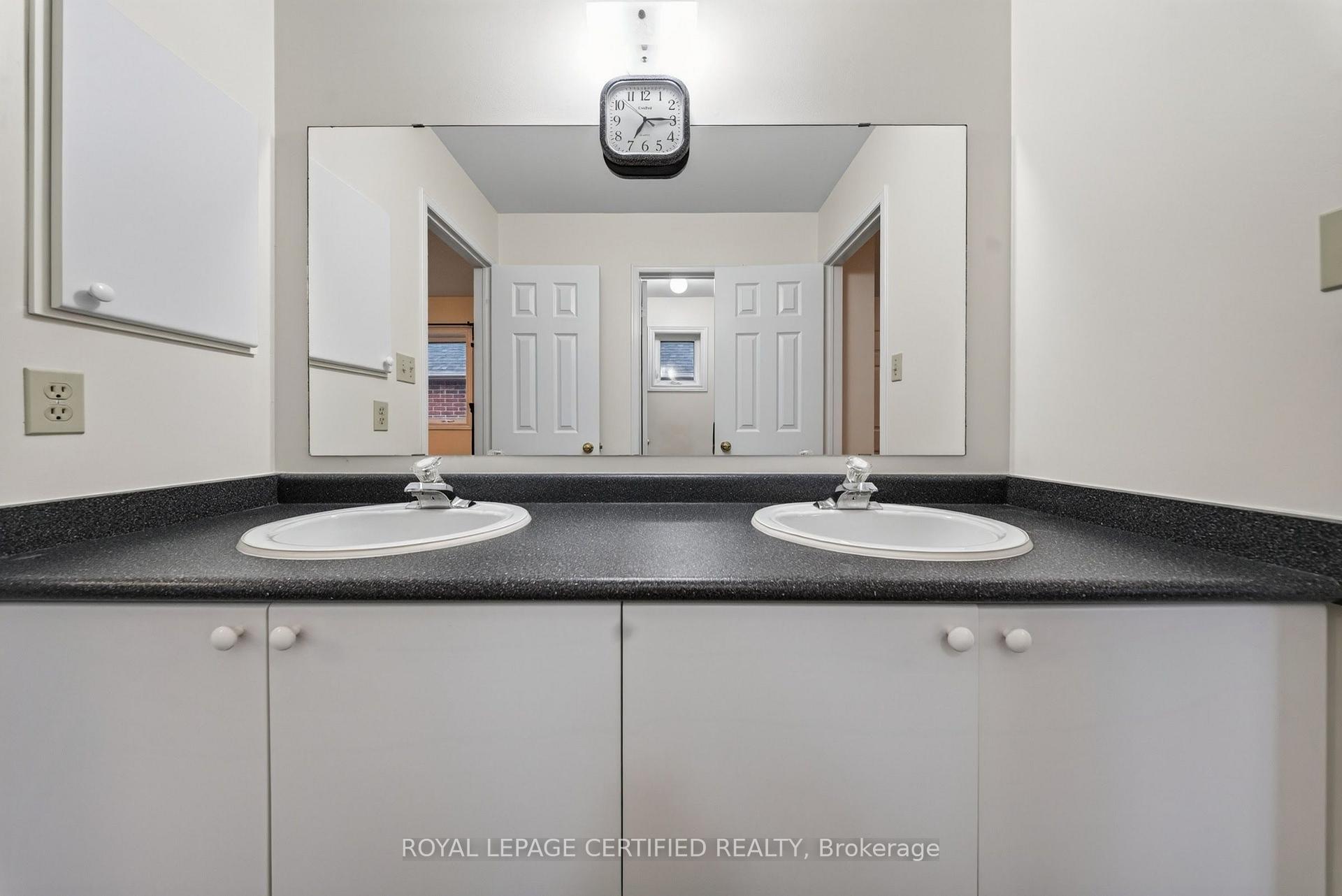 Photo 41 of 5344 Segriff Drive, Mississauga, East Credit — HOMEH