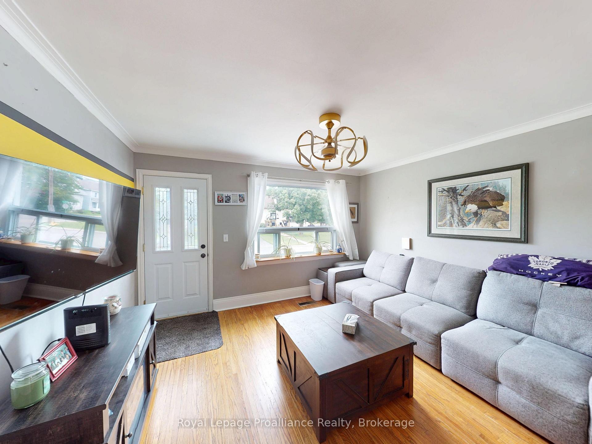Photo 4 of 163 Shuter Street, Quinte West, Trenton Ward — HOMEH