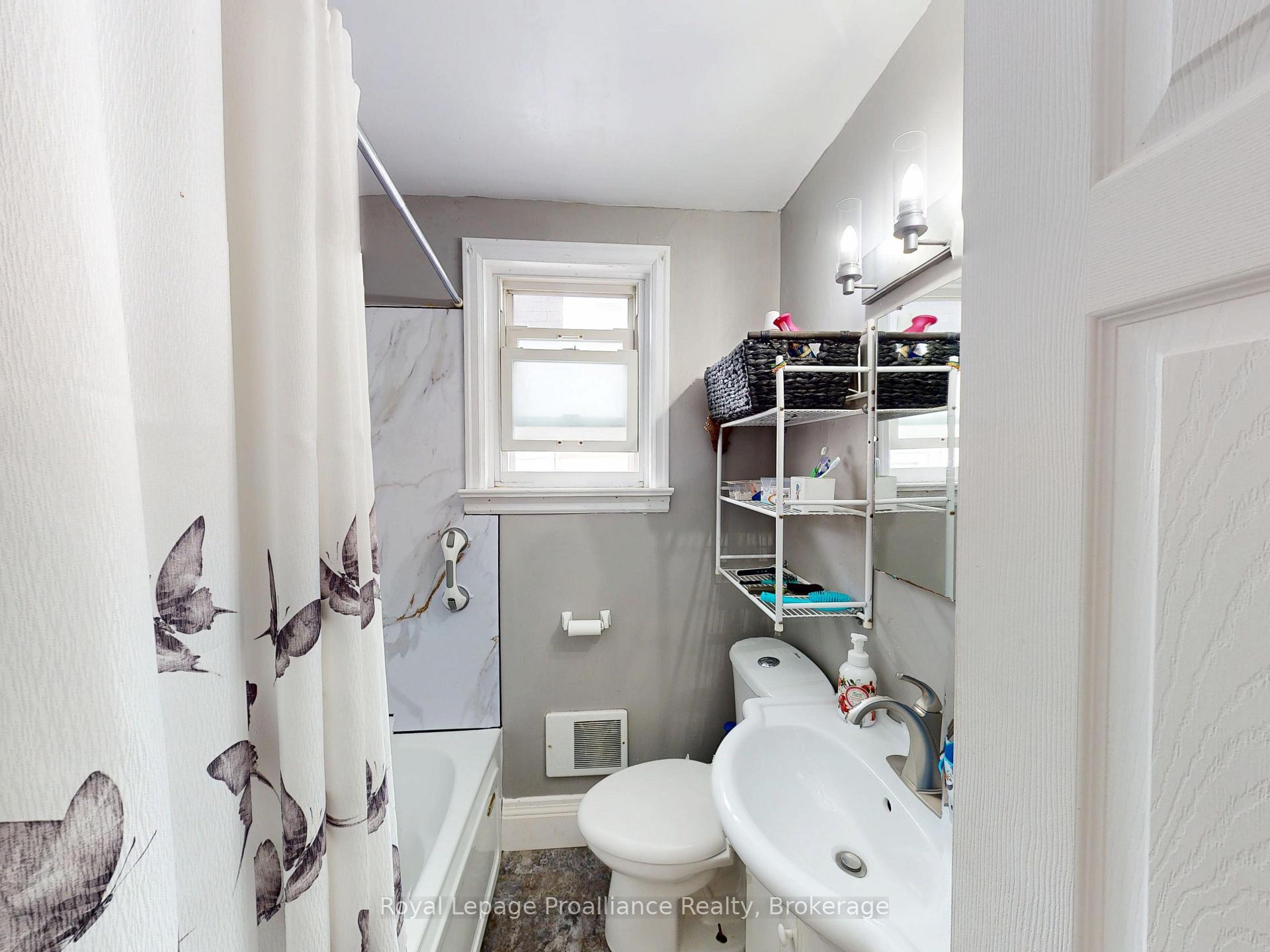 Photo 11 of 163 Shuter Street, Quinte West, Trenton Ward — HOMEH