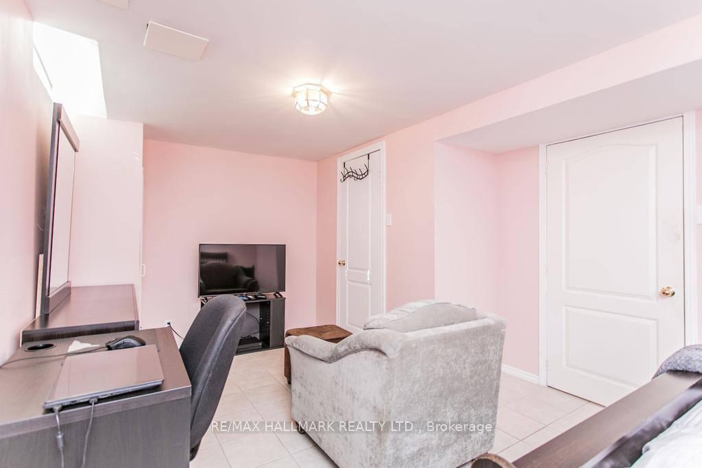 Photo 7 of Unit Basement, 49 Nantucket Drive, Richmond Hill, Oak Ridges Lake Wilcox — HOMEH