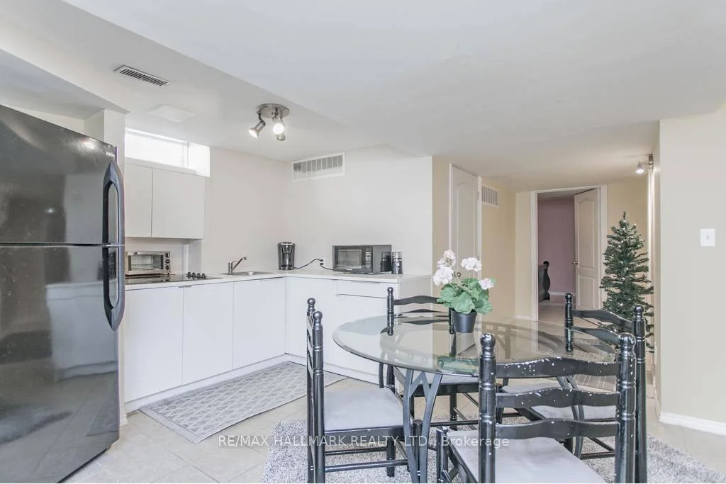 Photo 11 of Unit Basement, 49 Nantucket Drive, Richmond Hill, Oak Ridges Lake Wilcox — HOMEH