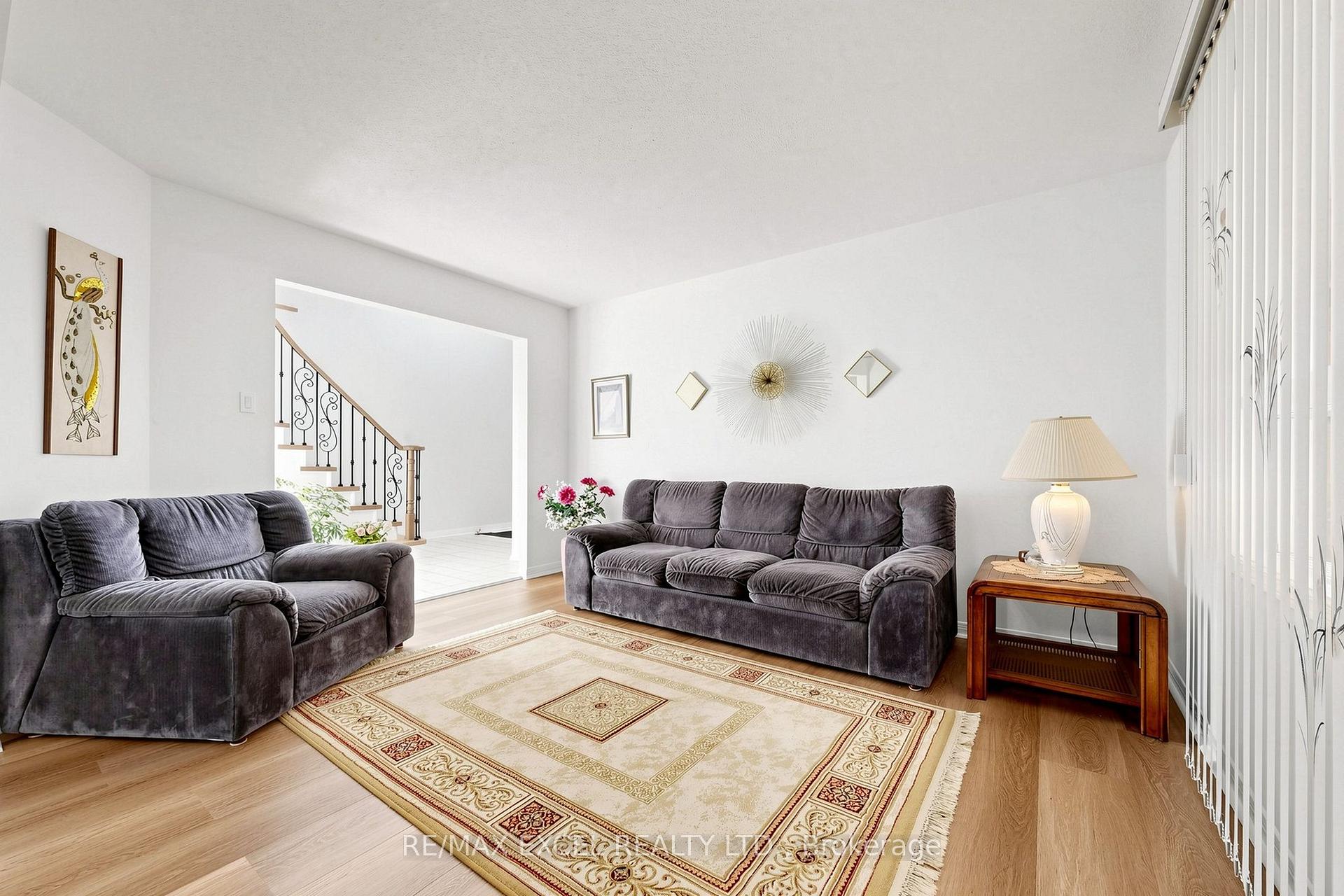 Photo 6 of 33 Wharton Square, Scarborough, Milliken — HOMEH
