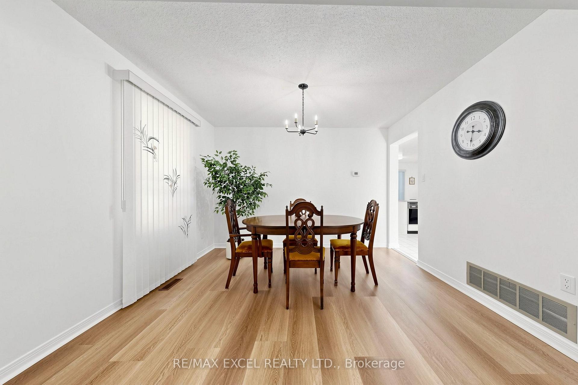 Photo 11 of 33 Wharton Square, Scarborough, Milliken — HOMEH