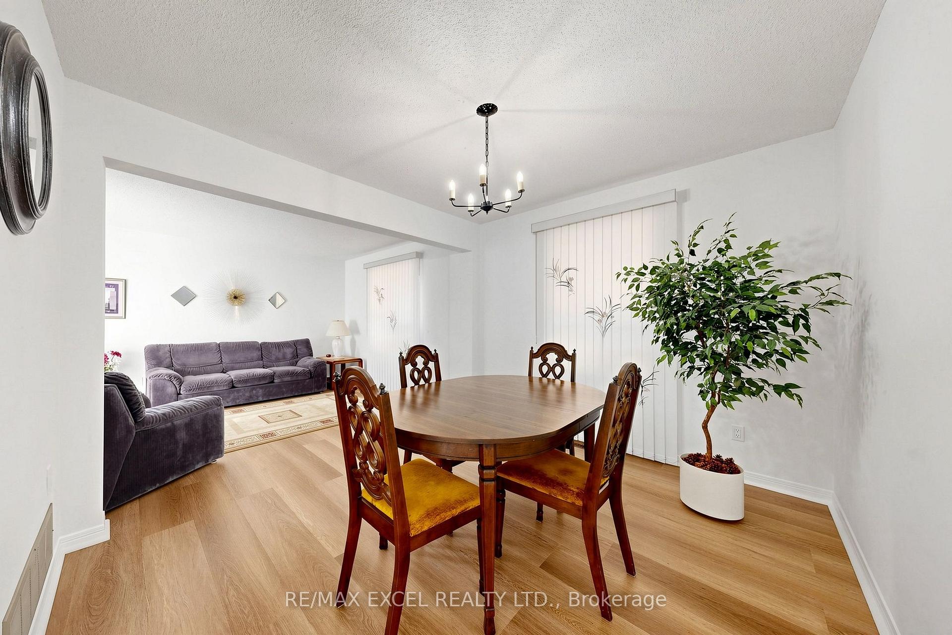 Photo 13 of 33 Wharton Square, Scarborough, Milliken — HOMEH