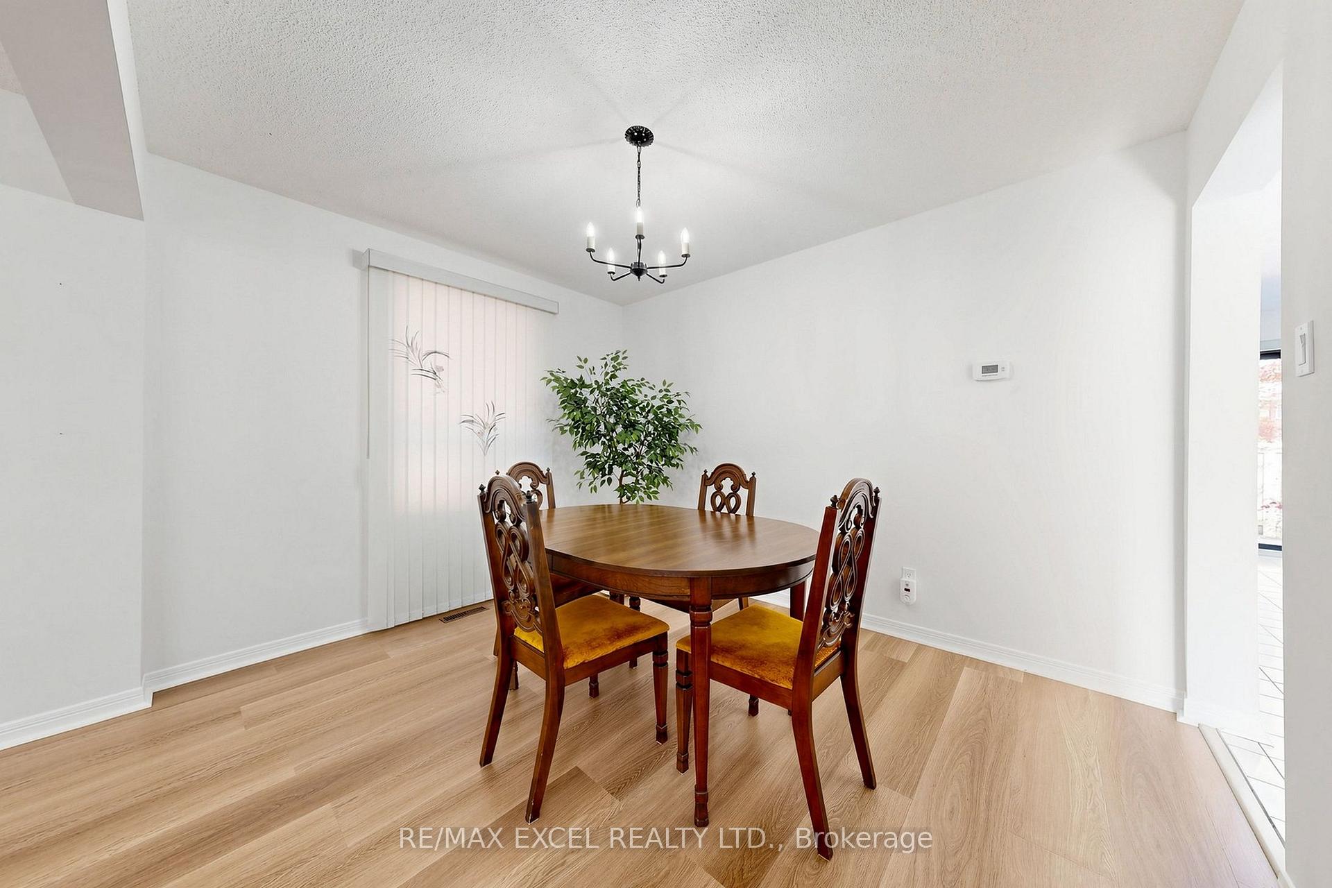 Photo 14 of 33 Wharton Square, Scarborough, Milliken — HOMEH