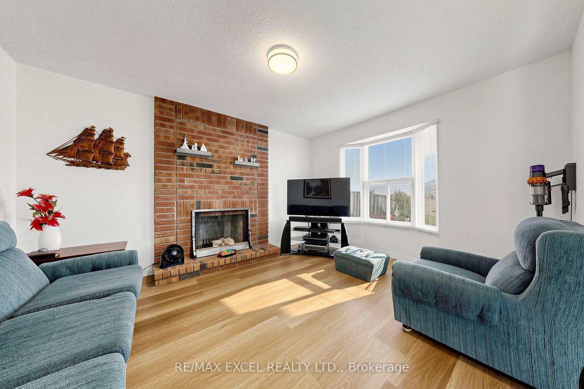 Photo 15 of 33 Wharton Square, Scarborough, Milliken — HOMEH