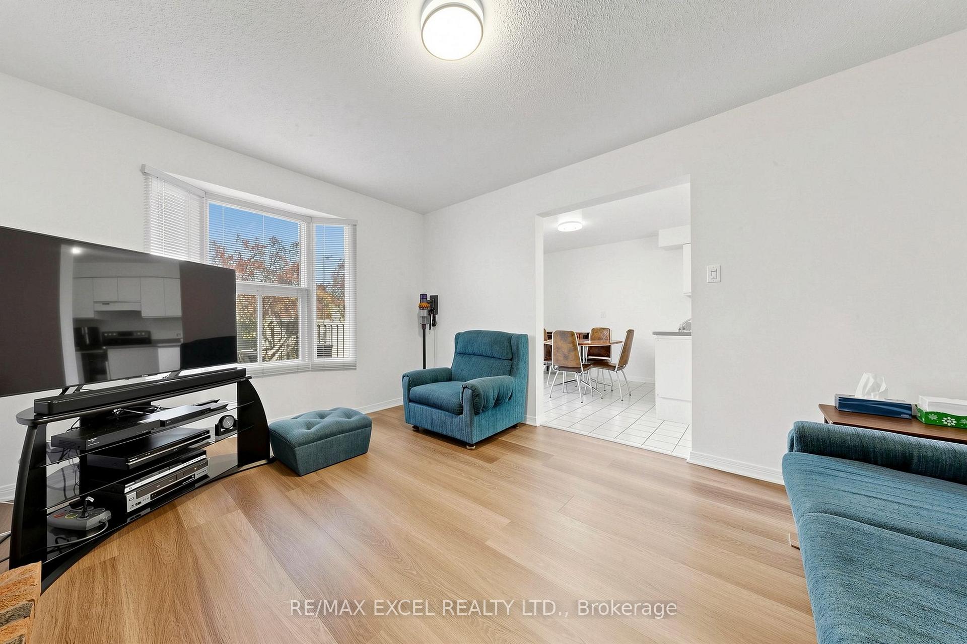 Photo 16 of 33 Wharton Square, Scarborough, Milliken — HOMEH
