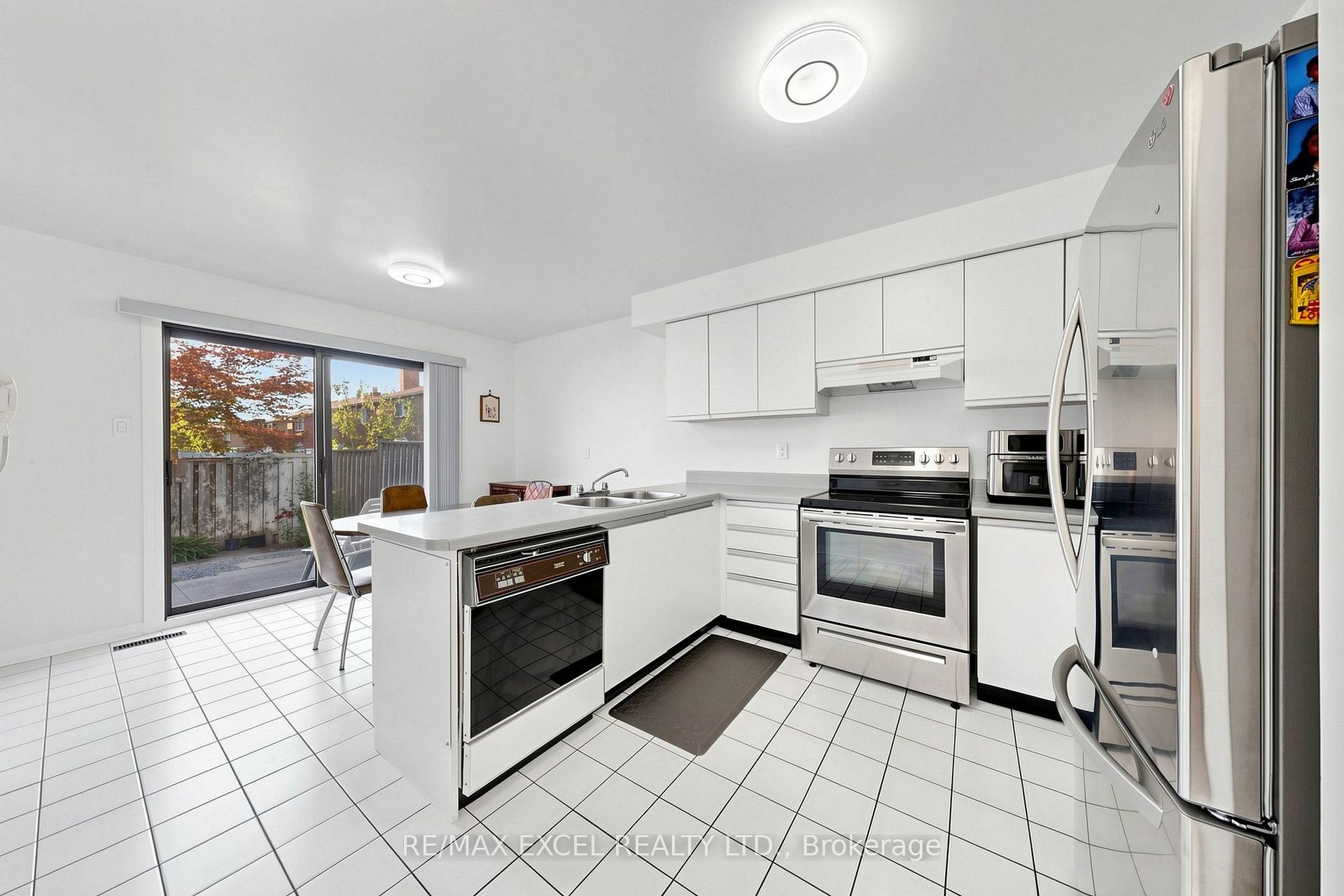 Photo 19 of 33 Wharton Square, Scarborough, Milliken — HOMEH