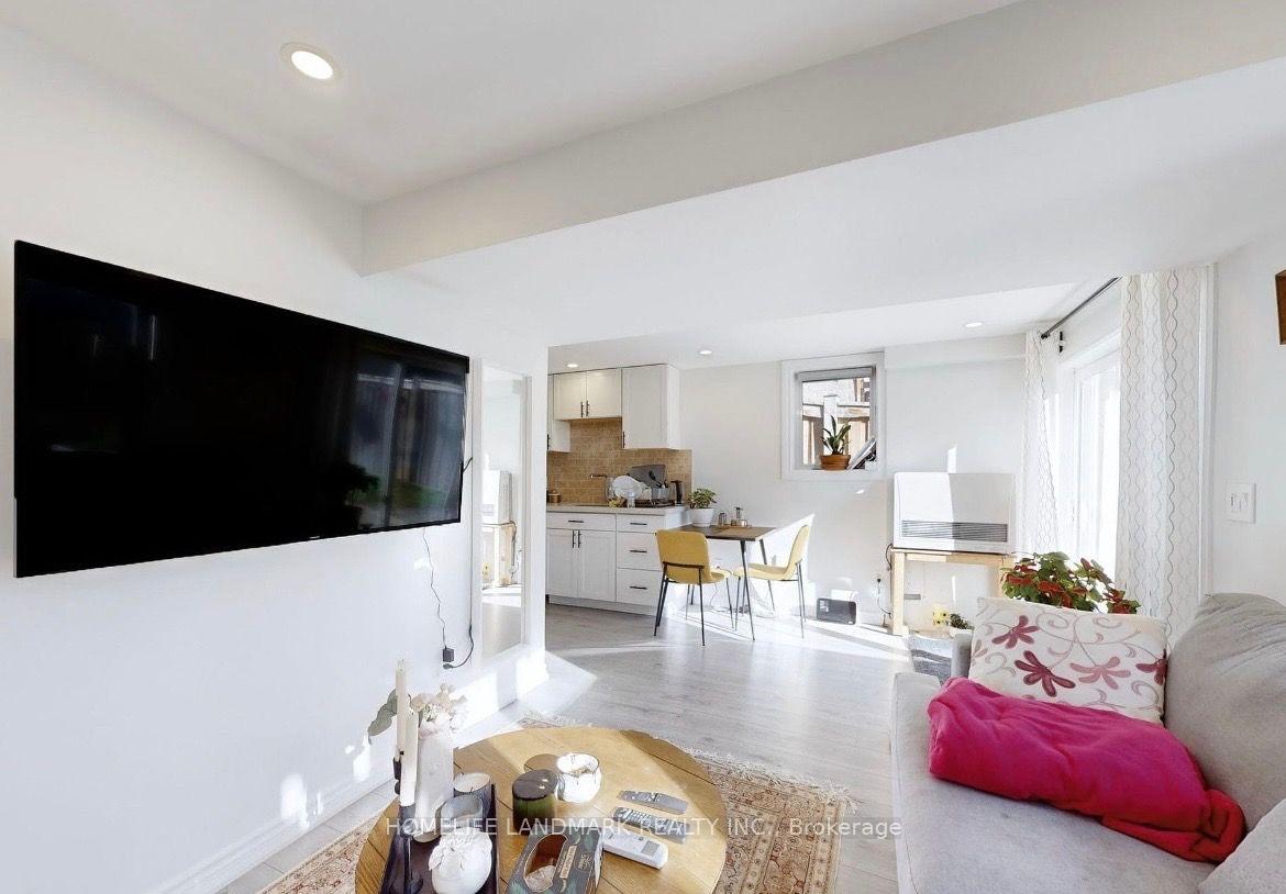 Photo 4 of Unit Basement, 18 Barli Crescent, Vaughan, Patterson — HOMEH