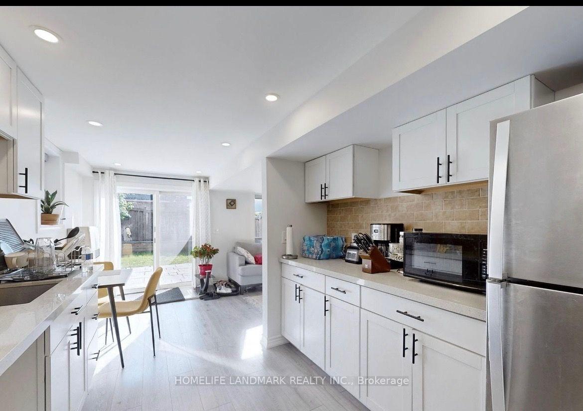 Photo 5 of Unit Basement, 18 Barli Crescent, Vaughan, Patterson — HOMEH