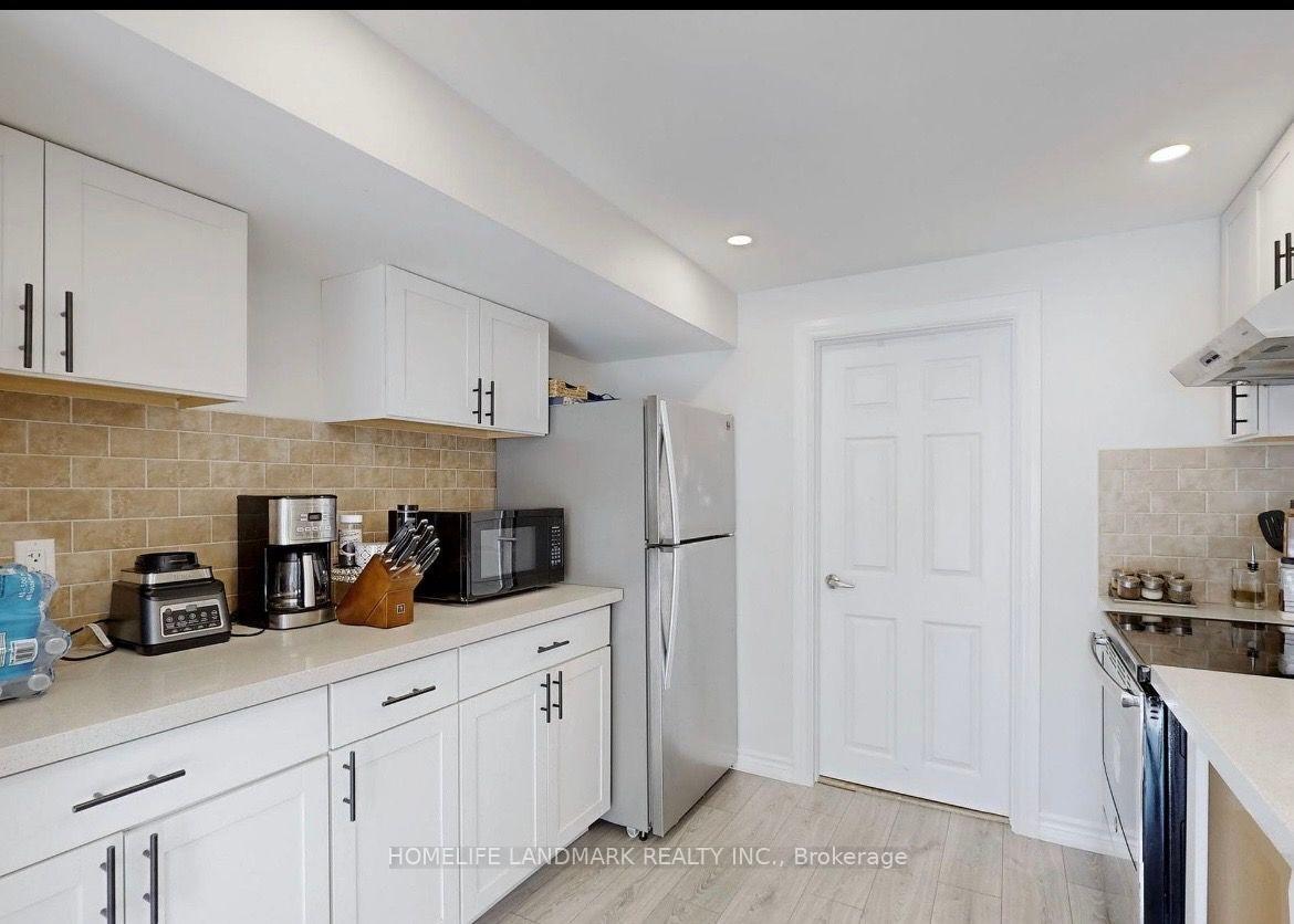 Photo 6 of Unit Basement, 18 Barli Crescent, Vaughan, Patterson — HOMEH