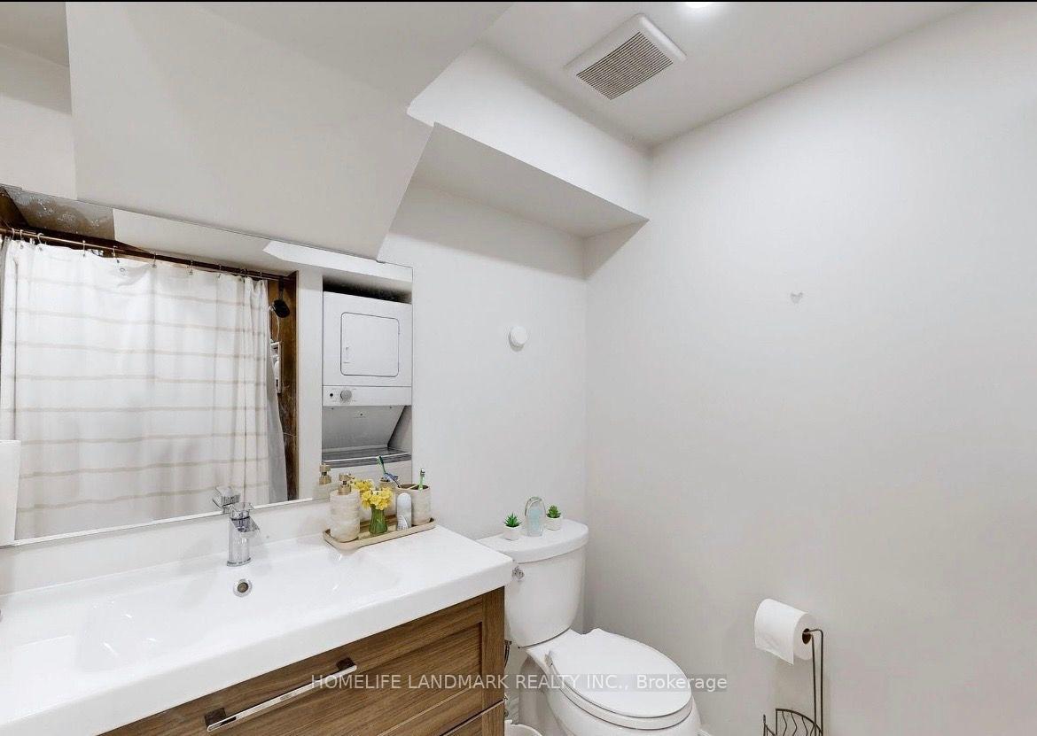 Photo 8 of Unit Basement, 18 Barli Crescent, Vaughan, Patterson — HOMEH