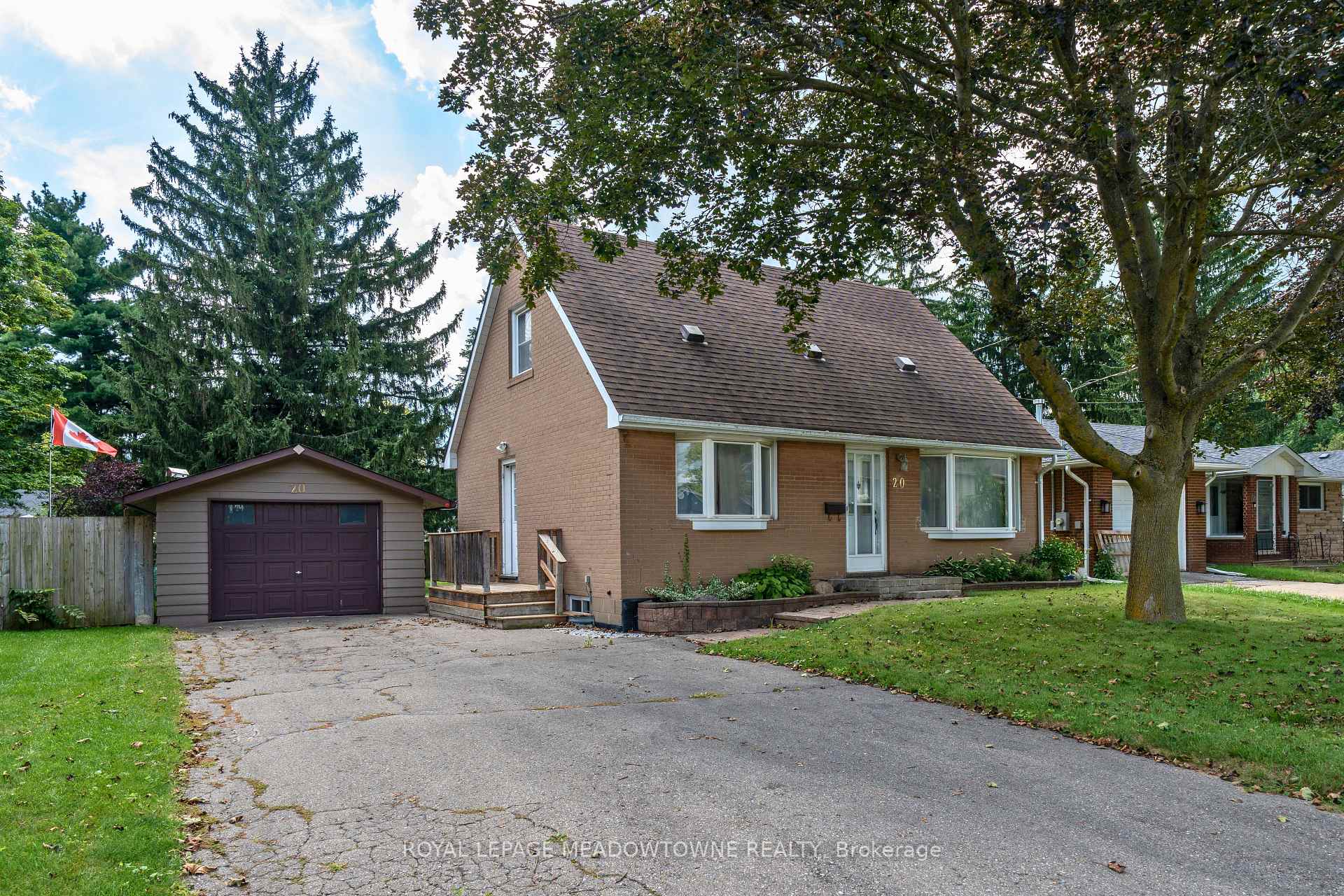 Photo 1 of 20 Delrex Boulevard, Halton Hills, Georgetown — HOMEH