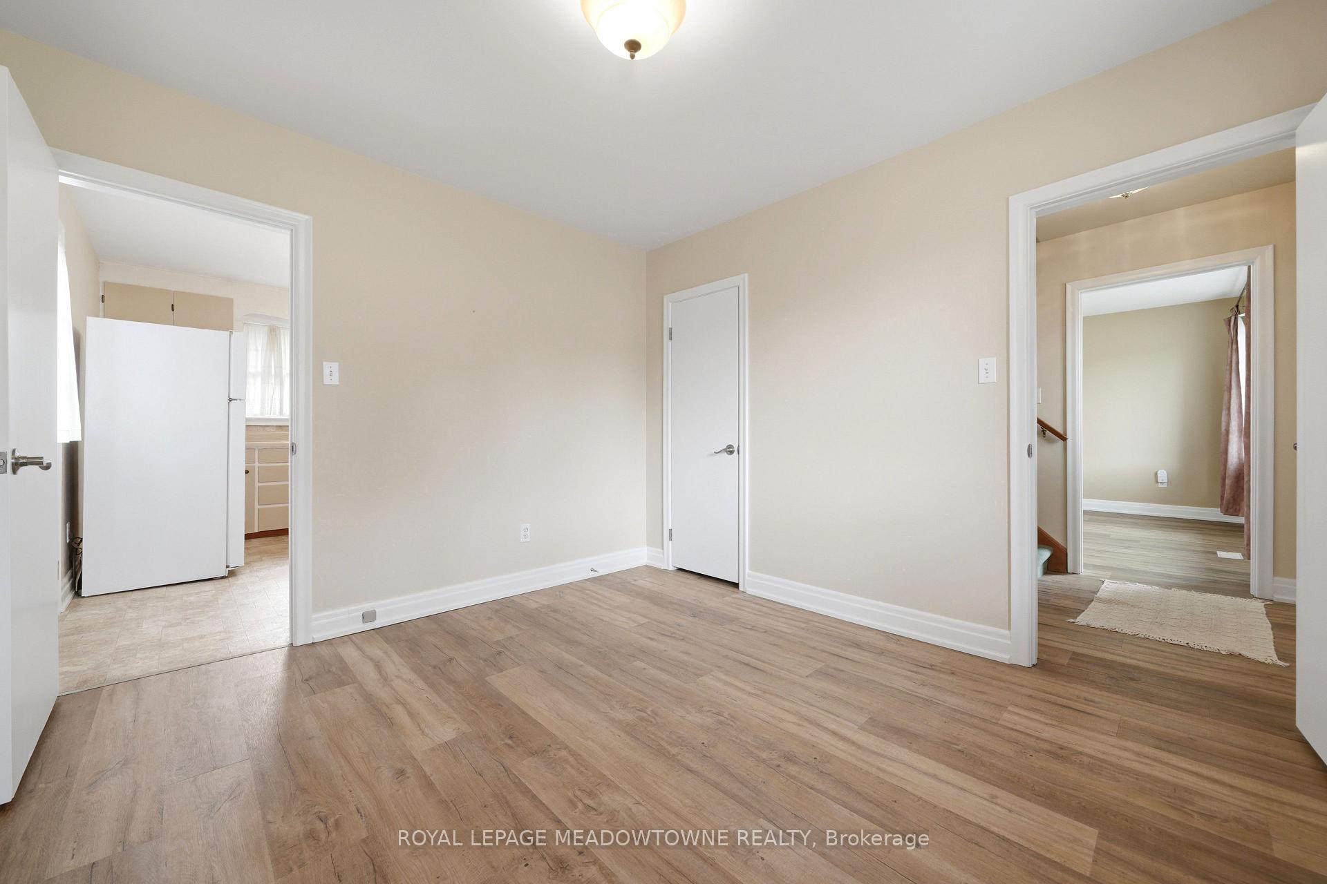 Photo 19 of 20 Delrex Boulevard, Halton Hills, Georgetown — HOMEH